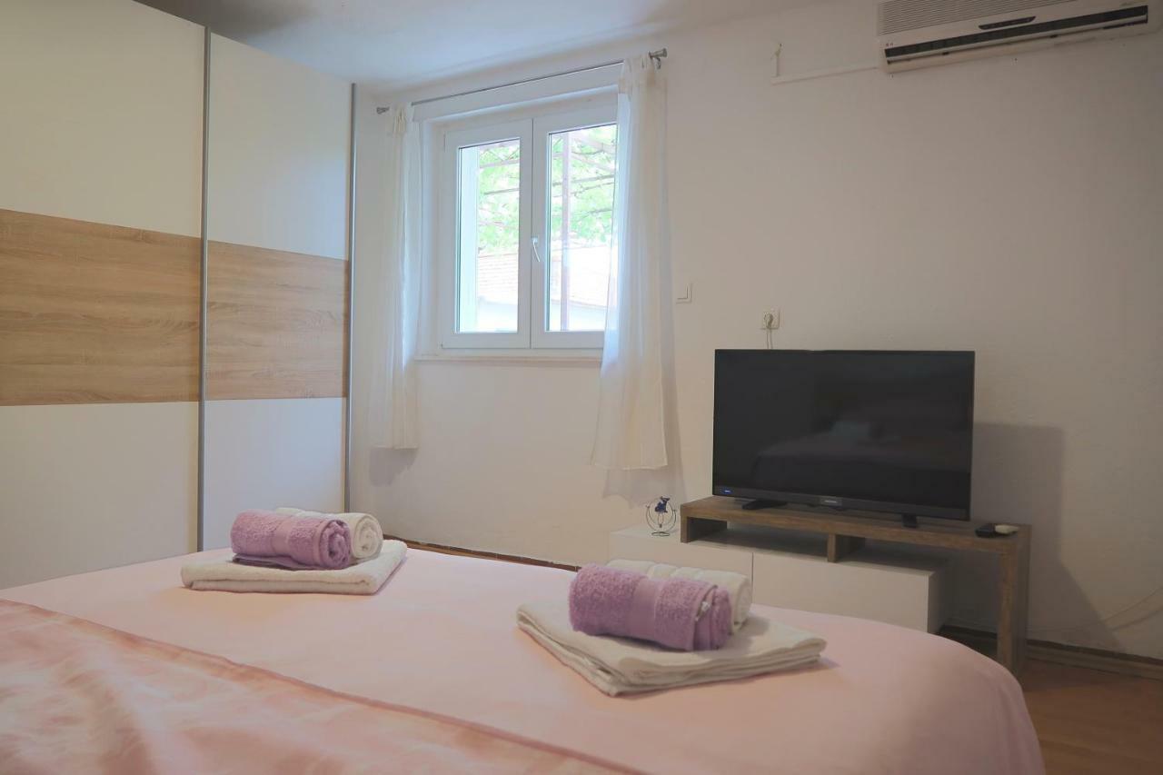 Studio Apartman Mia Stobrec Exterior photo